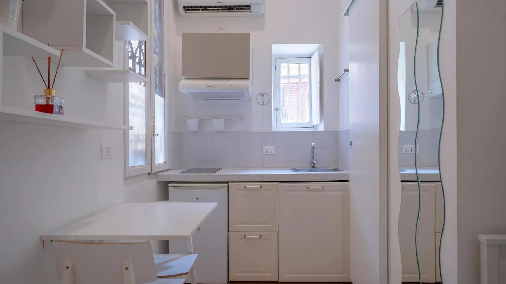 Milan St Joseph Apartment