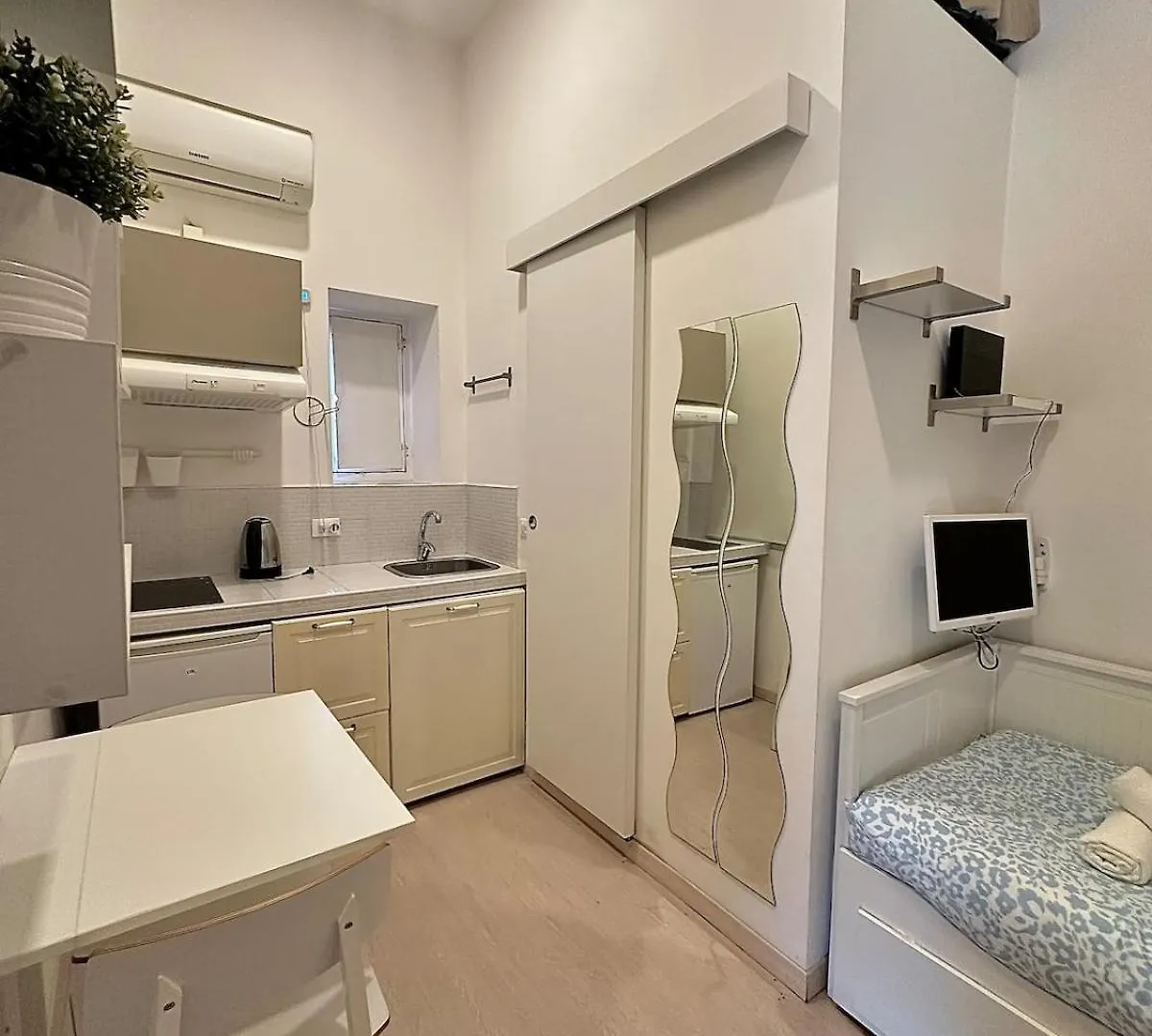 Milan St Joseph Apartment